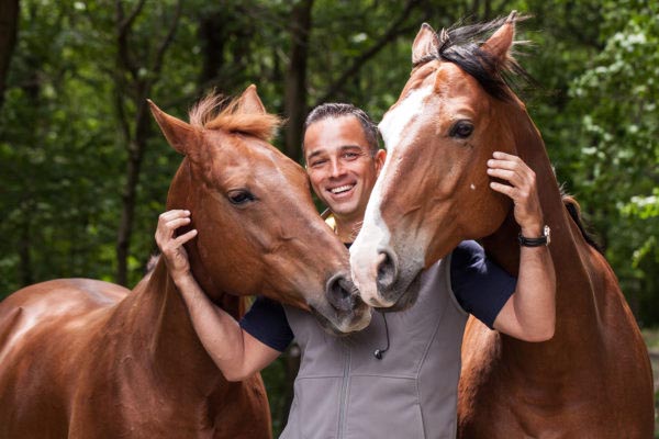 [:hu]storytelling dokumentaista török györgy portré lovas fotózás portrait photography branded content free horse style documentary boncsér orsolya[:]